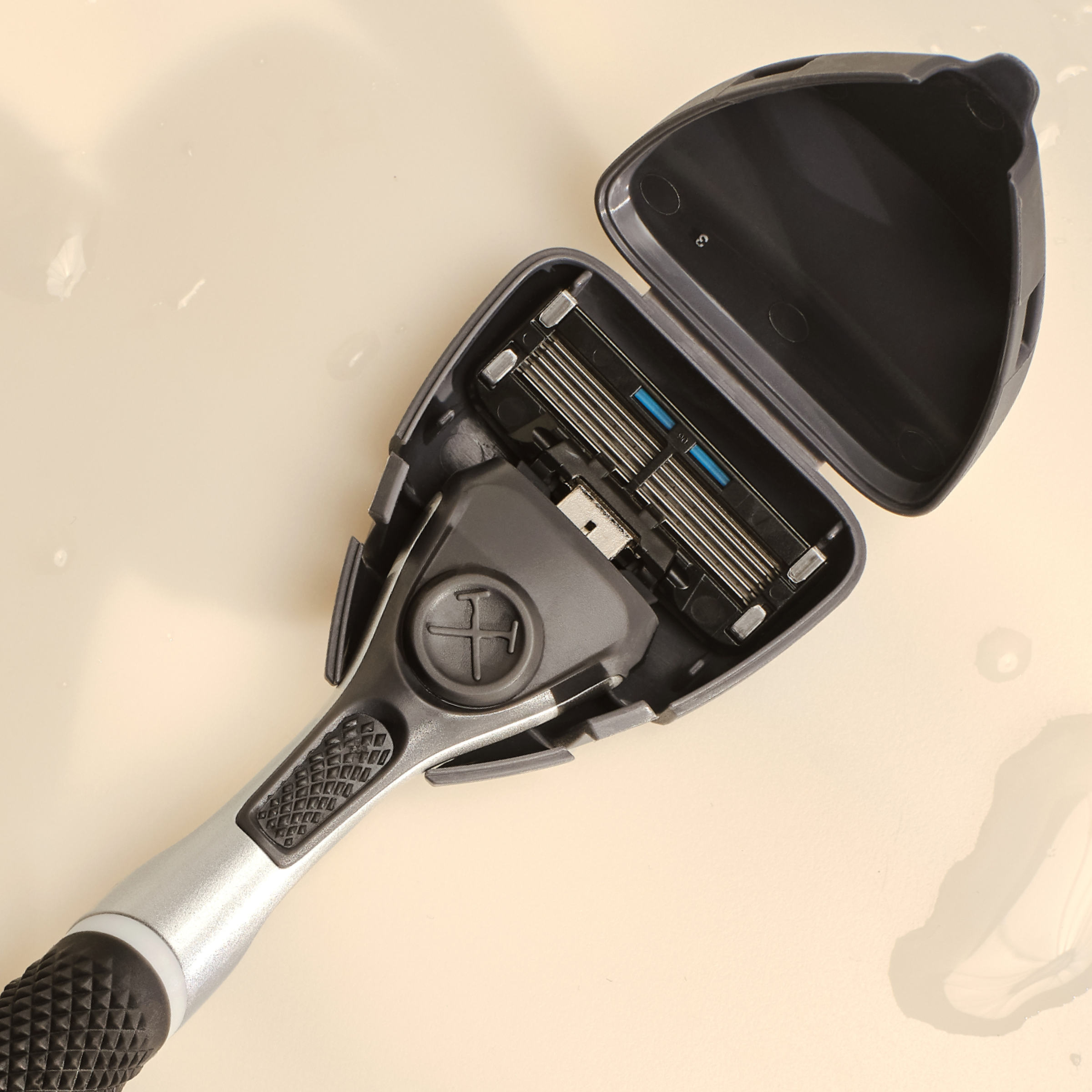 Razor Blade Trial Kit with Shave Butter & Diamond Grip Handle | Club Series